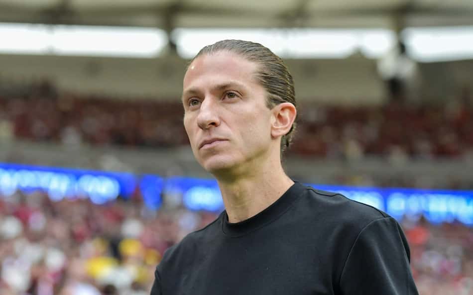 Filipe Luís é o técnico do Flamengo (Foto: Thiago Ribeiro/AGIF)