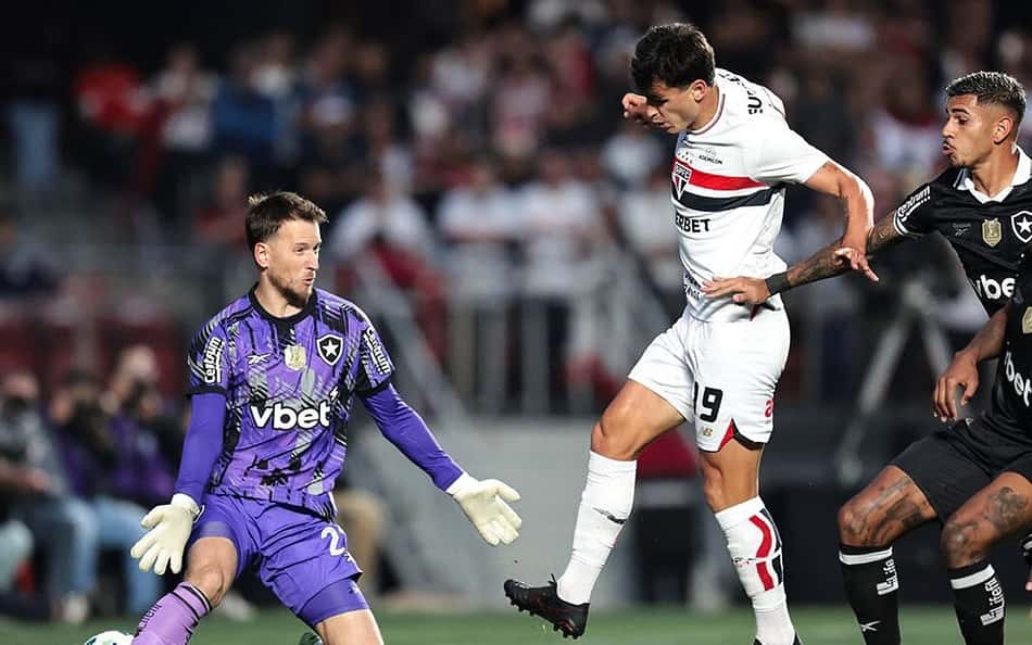 Dinenno marcou para o Tricolor Paulista contra o Botafogo
