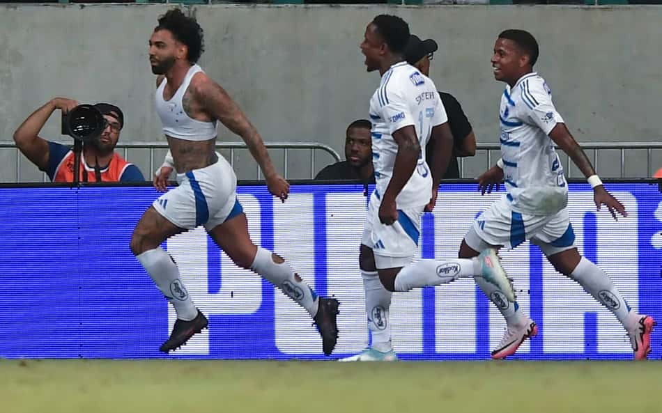 Vasco x Cruzeiro: terceiro pior mandante contra terceiro melhor visitante
