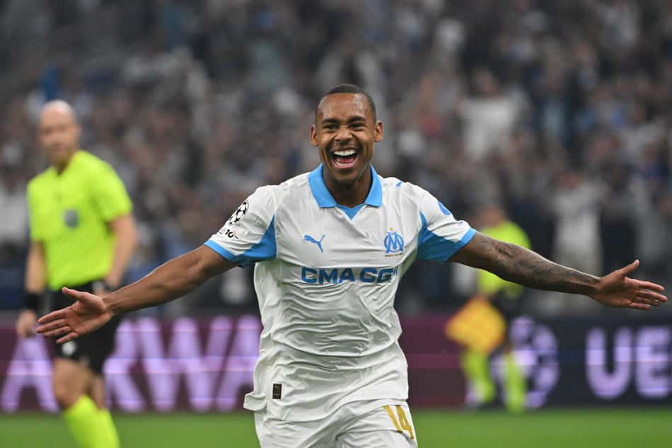 Igor Paixão comemorando o gol marcado contra o Ajax (Foto: Christophe Simon/AFP)