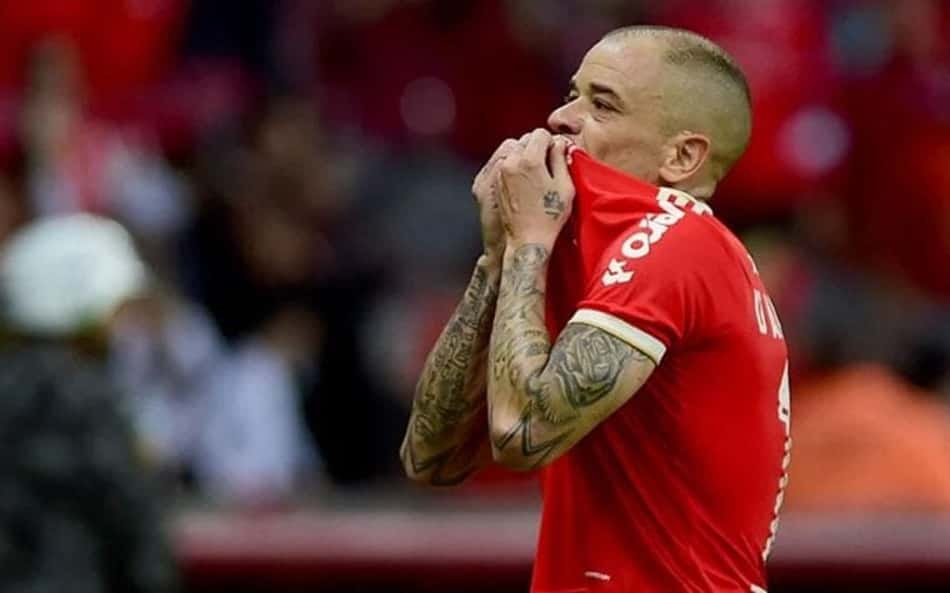 Internacional 4 x 1 Grêmio no Brasileirão 2008; show de D'Alessandro tira rival da liderança