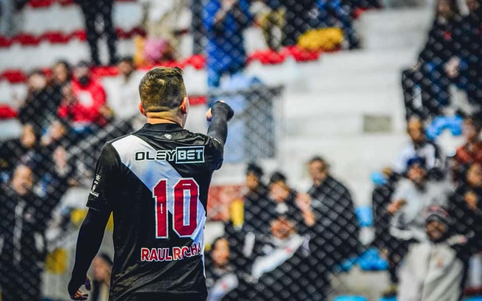 Destaque do futsal do Vasco é cruz-maltino e quer liderar clube ao título brasileiro