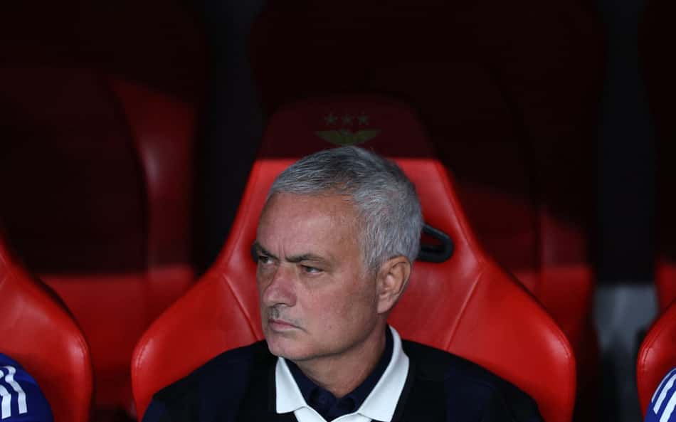 Mourinho critica diretoria do Chelsea antes de duelo na Champions League