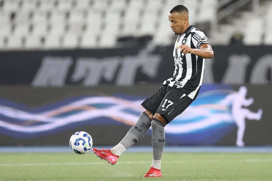 Marlon Freitas em ação pelo Botafogo (Foto: Vitor Silva / Botafogo)