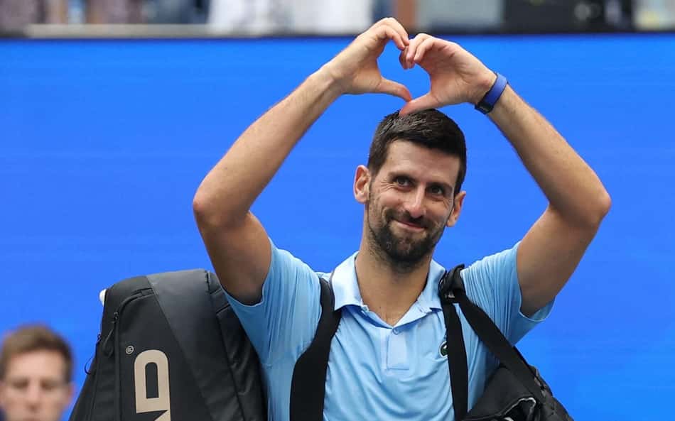 Djokovic marca presença em jogo de João Fonseca na Copa Davis, e web enlouquece: 'Tá na hora'