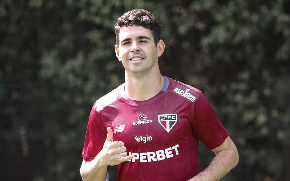 São Paulo: Oscar treina normalmente no início da semana decisiva de Libertadores