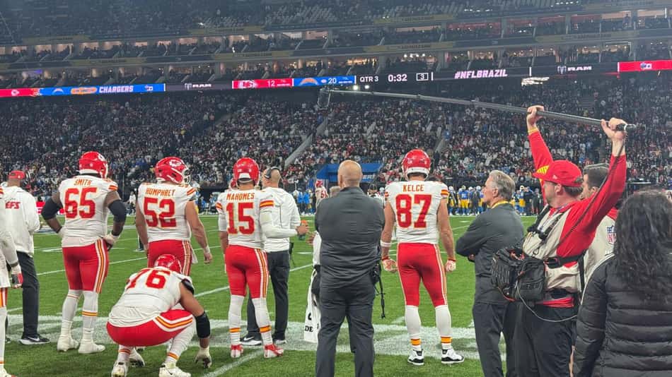 Patrick Mahomes Kansas City Chiefs NFL Brasil Los Angeles Chargers (1)