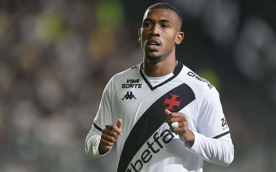 Rayan comenta chances de Seleção e possível saída do Vasco