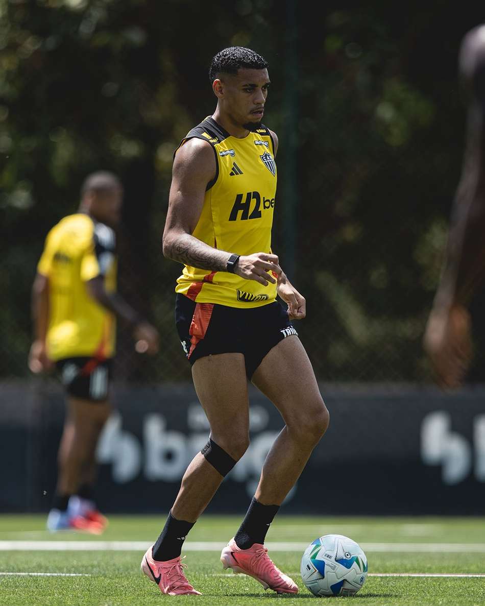 Ruan Tressoldi fará seu primeiro jogo como titular (Foto: Pedro Souza/ Atlético)