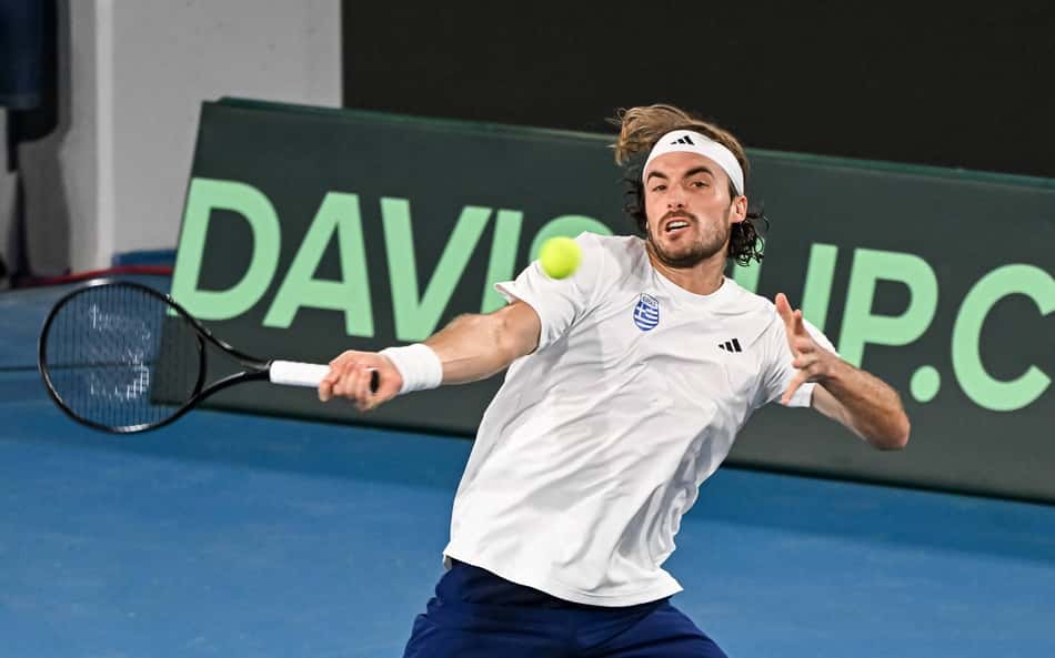 Tsitsipas manda recado após derrota para João Fonseca