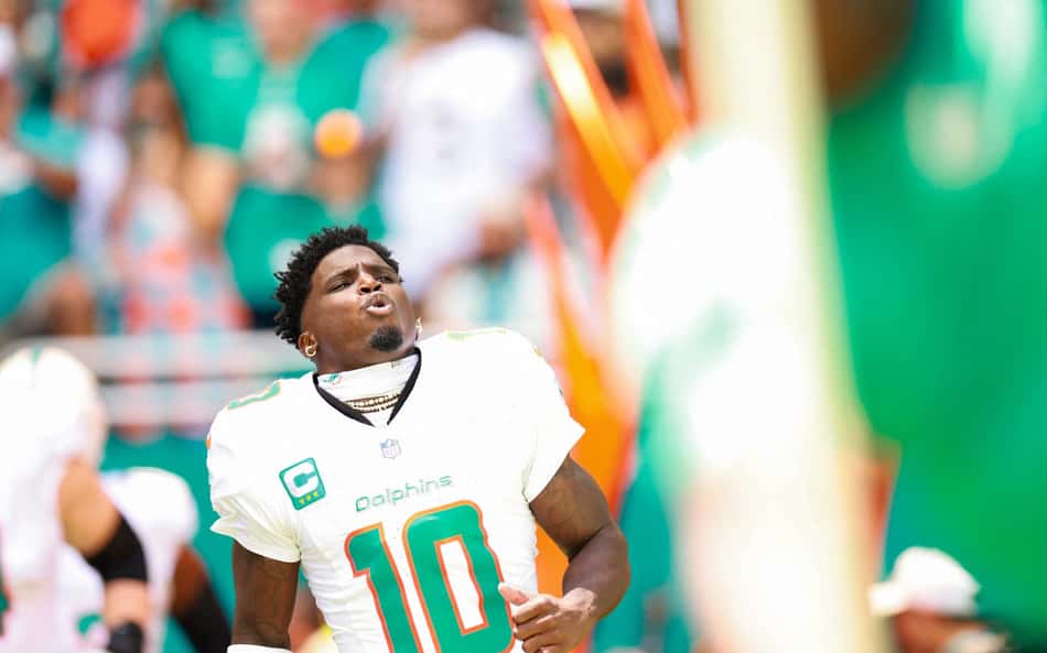Tyreek Hill pode ser trocado dos Dophins, mas acusações travam negociações