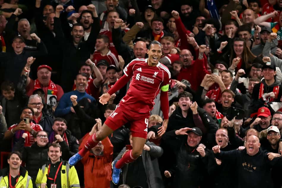 Van Dijk comemora o gol da vitória do Liverpool contra o Atlético de Madrid pela Champions League (Foto: Oli Scarff/AFP)