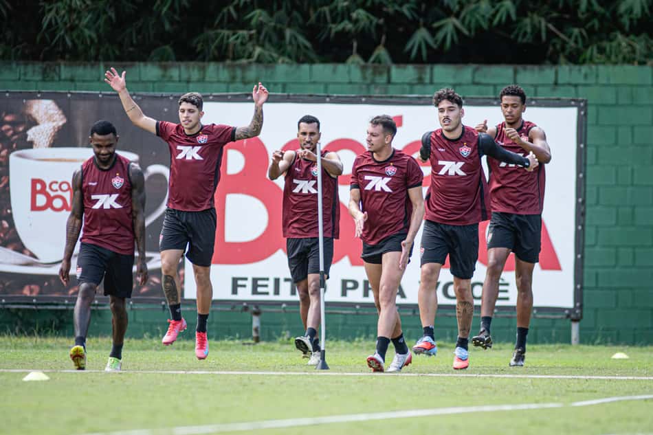 Jogadores do Vitória treinam no Barradão (Foto: Victor Ferreira / EC Vitória)