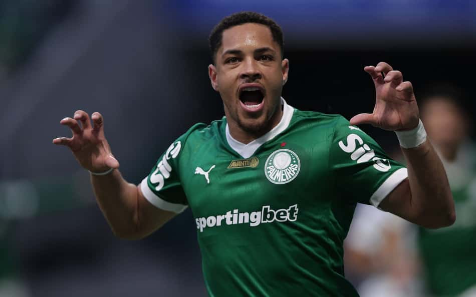 Hat-trick de Vitor Roque em Palmeiras x Internacional viraliza: 'Tá em choque?'