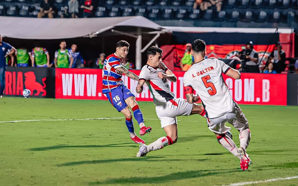 Partida entre Vitória e Fortaleza, pelo Brasileirão (Foto: Matheus Amorim/Fortaleza EC)
