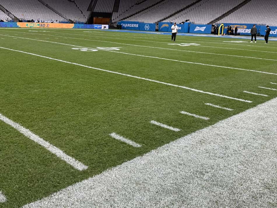 Gramado da Neo Química Arena em jogo da NFL