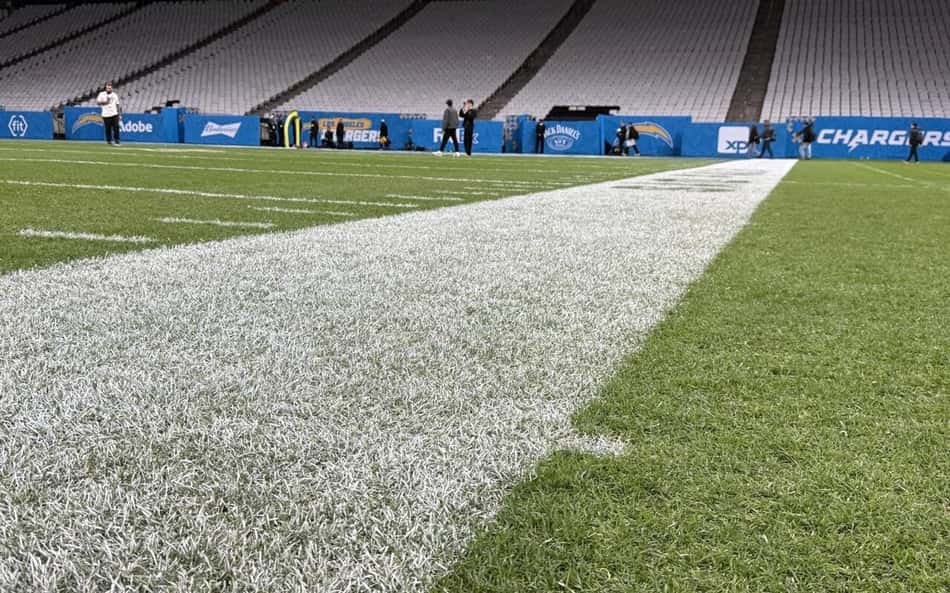 Gramado da Neo Química Arena em jogo da NFL