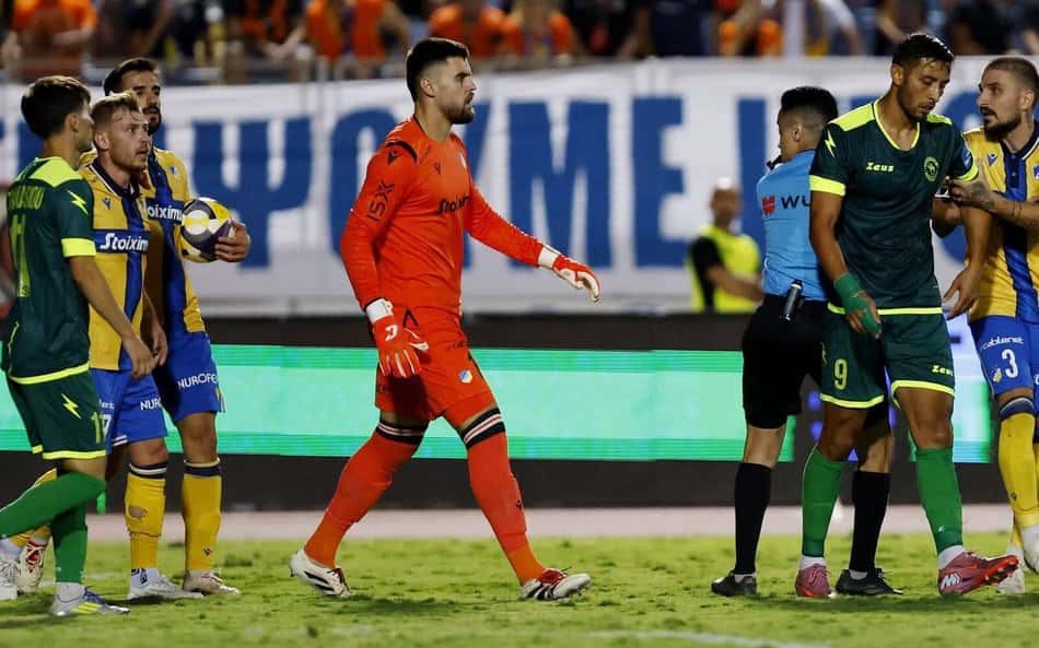 Gabriel estreia na temporada pelo Apoel com goleada e sem sofrer gols