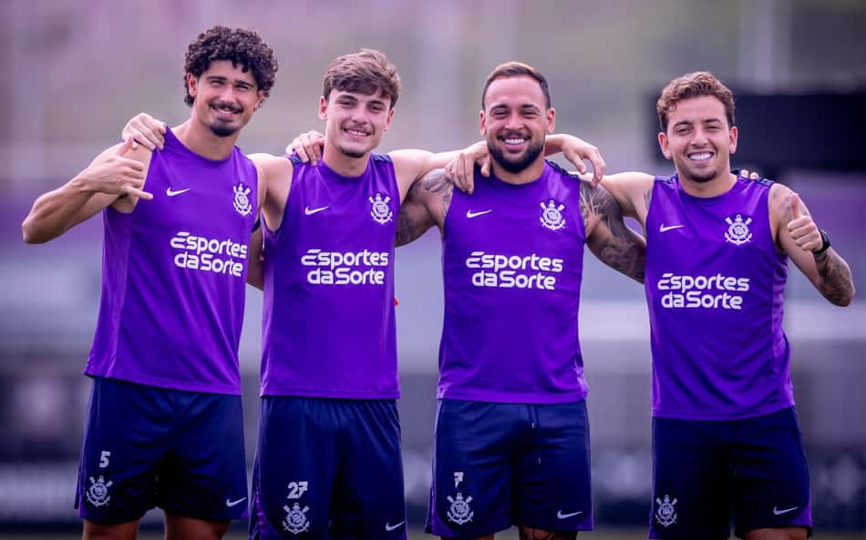 De olho no Sport, Matheus Bidu destaca foco do Corinthians antes de jogo do Brasileirão