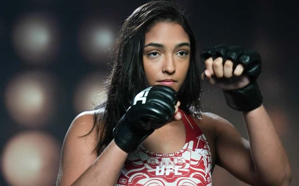 Brasileira Alice Pereira é a mulher mais nova da história do UFC (Foto: Reprodução Instagram UFC Brasil)