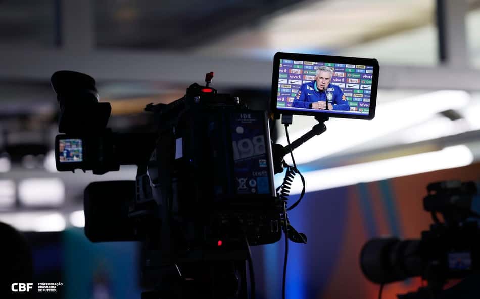 Ancelotti agora foca na Copa do Mundo