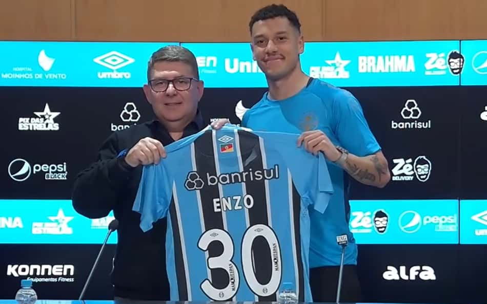 Lateral esquerdo vindo do CSA, Enzo é apresentado pelo Grêmio: 'oportunidade da vida'