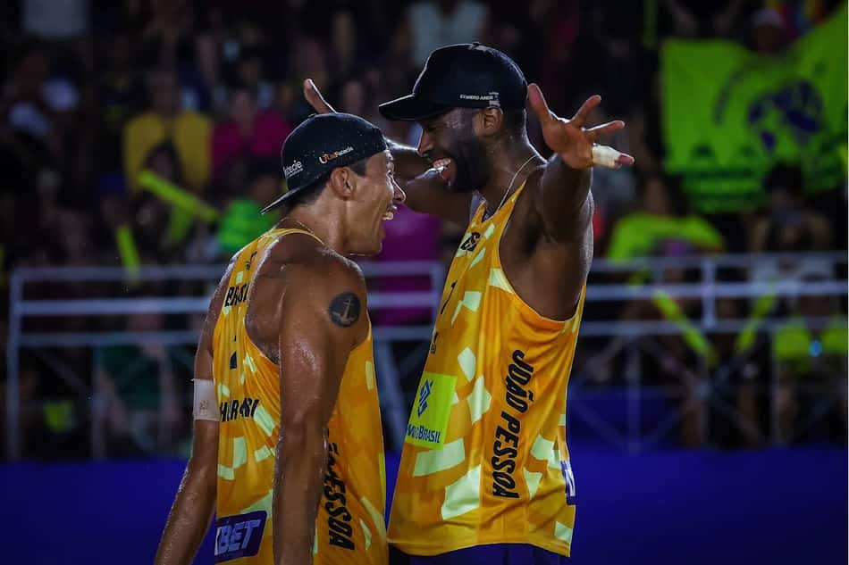 Arthur e Evandro também avançaram no Elite 16