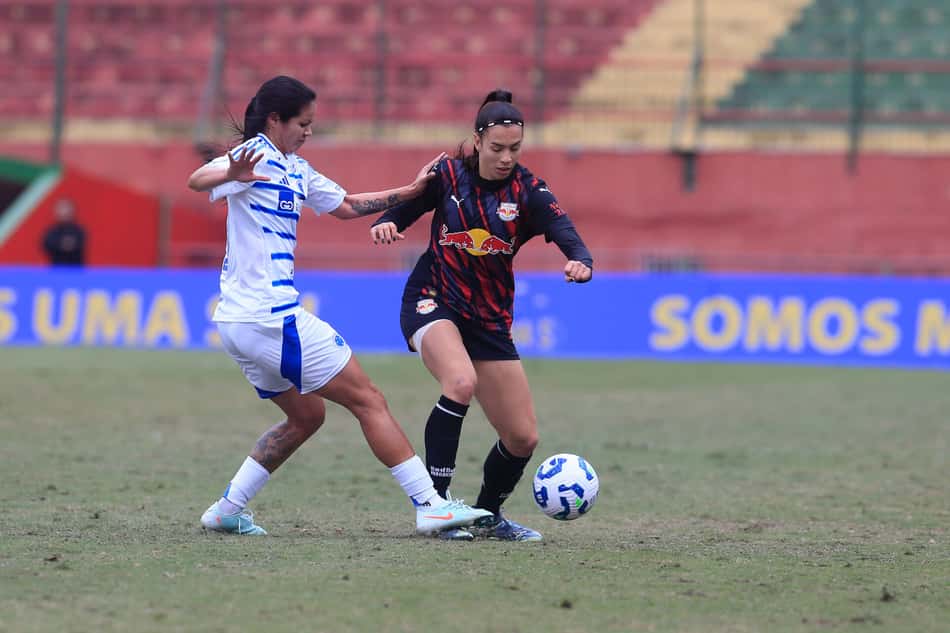 Thayslane durante Bragantino e Cruzeiro, pelo Brasileirão Feminino. (Foto:  Fernando Roberto/Red Bull Bragantino)