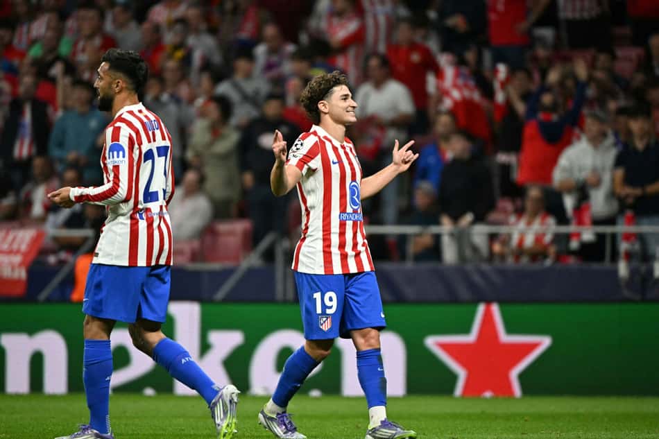 Julián Alvarez comemora gol pelo Atlético de Madrid (Foto: JAVIER SORIANO / AFP)
