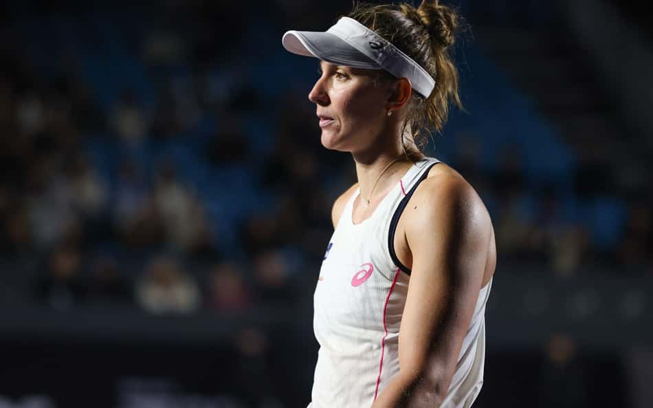 Bia Haddad joga mal e perde de virada no SP Open
