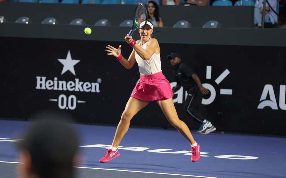Bia Haddad vence Laura Pigossi e avança para as quartas do SP Open