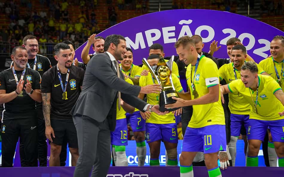 No sufoco, Brasil vence e é campeão da Copa das Nações de Futsal