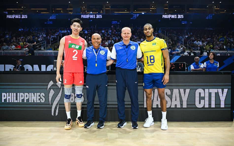Torcedores dividem opiniões sobre titulares da Seleção no Mundial de vôlei