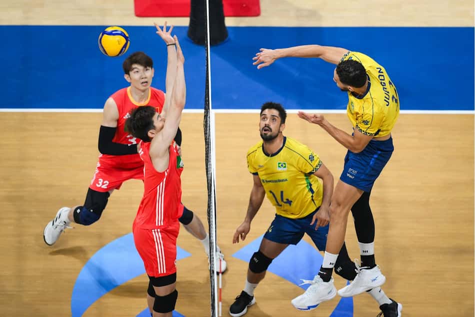 Seleção Brasileira venceu a China por 3 sets a 0 na estreia do Mundial de Vôlei masculino (Foto: Volleyball World)