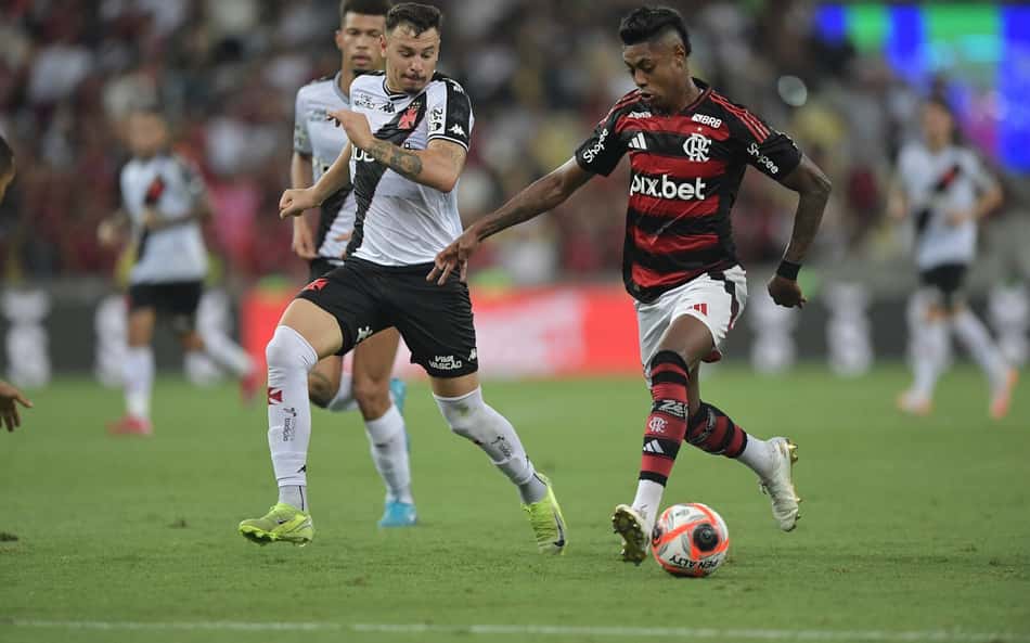 IA crava virada e vencedor com gol no final em Flamengo x Vasco