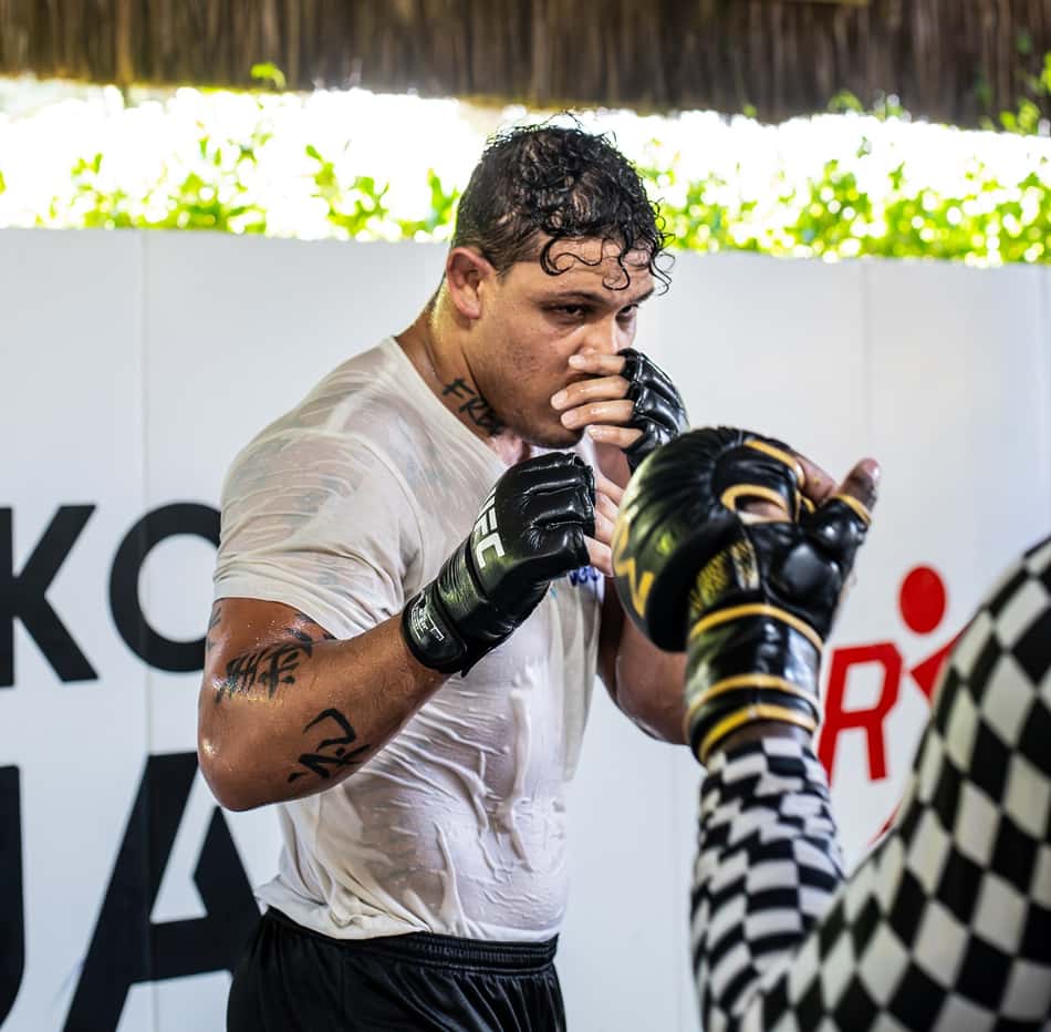 Caio Borralho busca vitória no UFC Paris (Foto: Reprodução Instagram Caio Borralho)