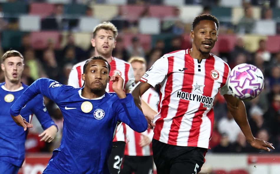 Brentford marca no fim e arranca empate contra Chelsea na Premier League