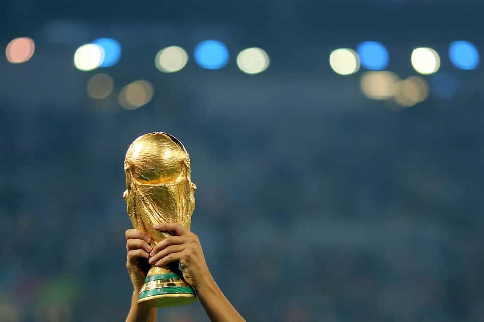 ATENCAO EDITORES! FOTOS EMBARGADAS PARA VEêCULOS DE FORA DO BRASIL - Detalhe da taca durante comemoracao do titulo da Alemanha ao final da partida contra a Argentina no estadio Maracana pela final da Copa do Mundo 2014