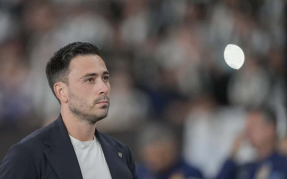 Com experiência ruim pelo Botafogo, Davide auxilia Ancelotti em preparação para altitude