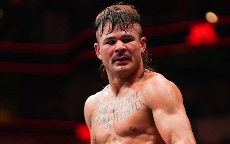 Cotovelada de Diego Lopes em Jean Silva chama atenção no UFC: 'Brutal'