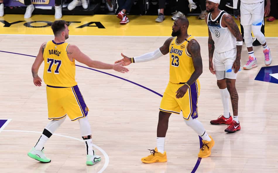 LeBron James causou grande impacto em Luka Doncic, diz técnico