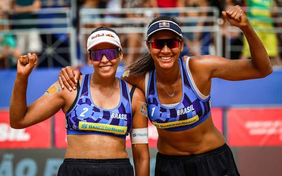 Duda e Ana Patrícia superam compatriotas e levam bronze no circuito mundial