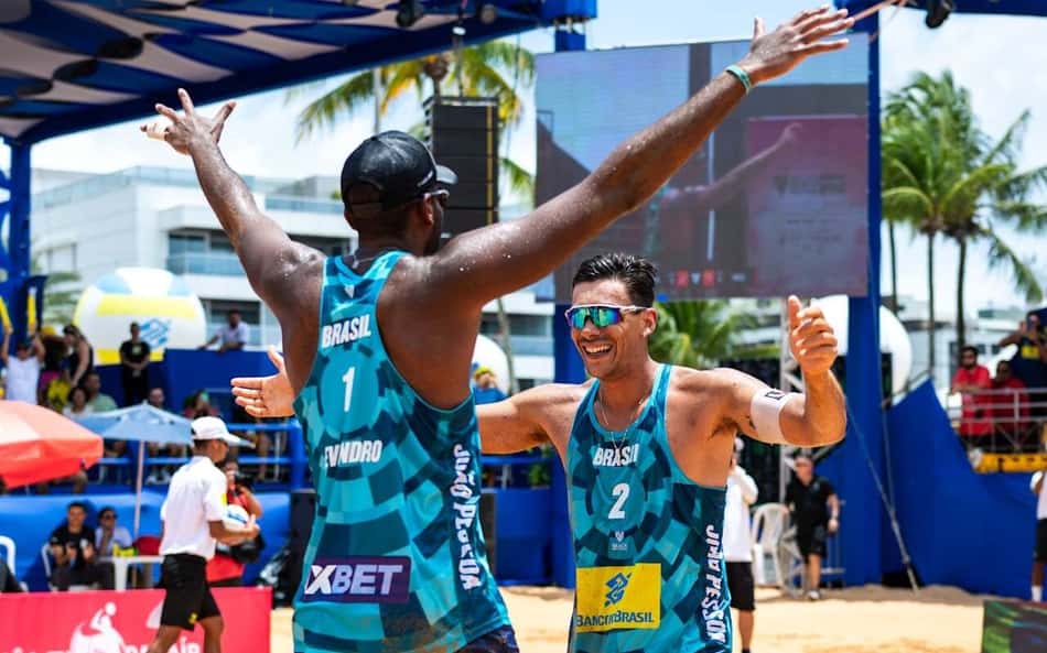 Após final emocionante, Brasil é ouro no circuito mundial de vôlei de praia