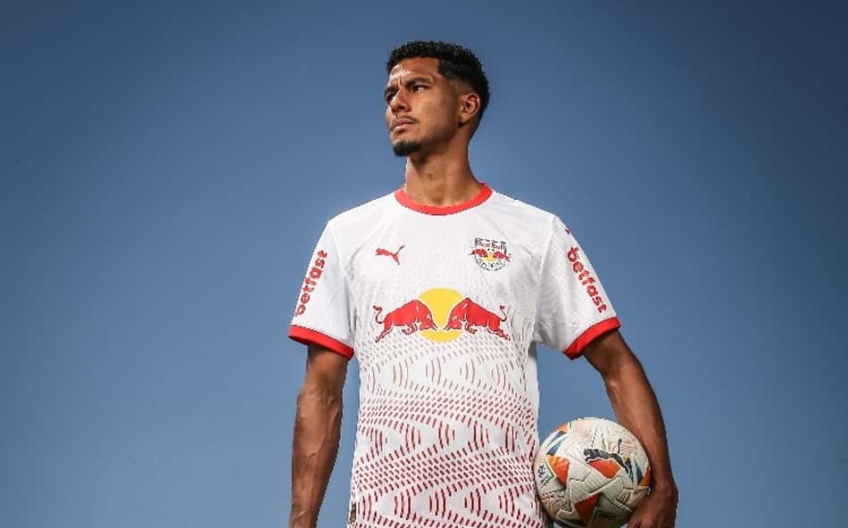 Alix Vinícius é o novo zagueiro do Red Bull Bragantino (Foto: Ari Ferreira/Red Bull Bragantino)