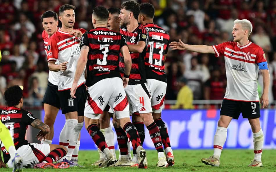 'Do show ao desastre': Imprensa estrangeira reage à partida entre Flamengo e Estudiantes