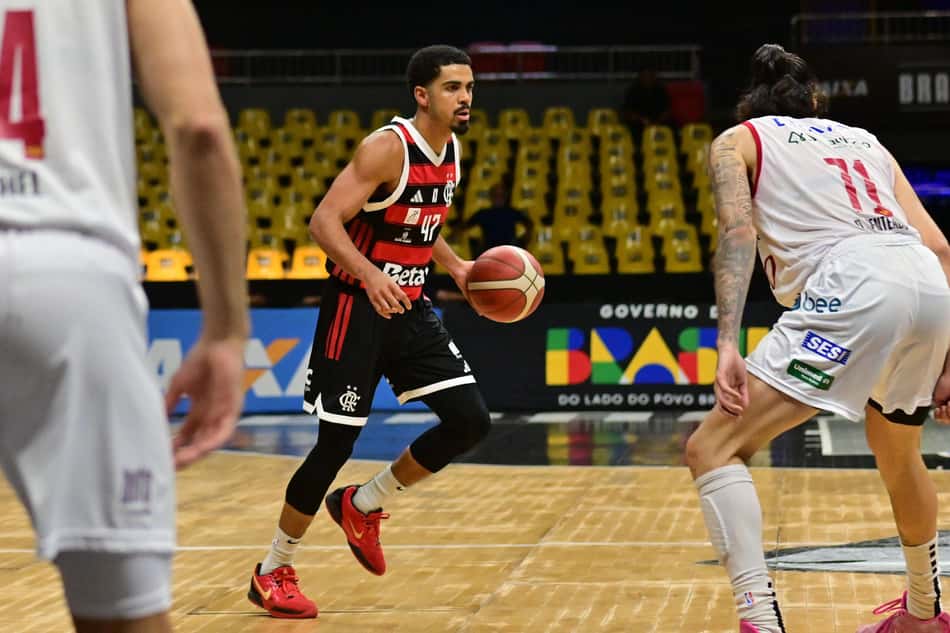 Flamengo disputa última partida da fase de grupos do torneio de abertura do NBB (Foto: João Pires)