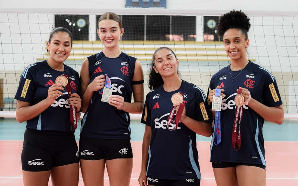 Com medalhistas, Flamengo disputa amistosos visando a Superliga de vôlei