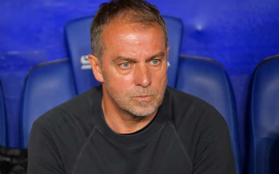 Titular do Barcelona se lesiona e desfalca clube por um mês