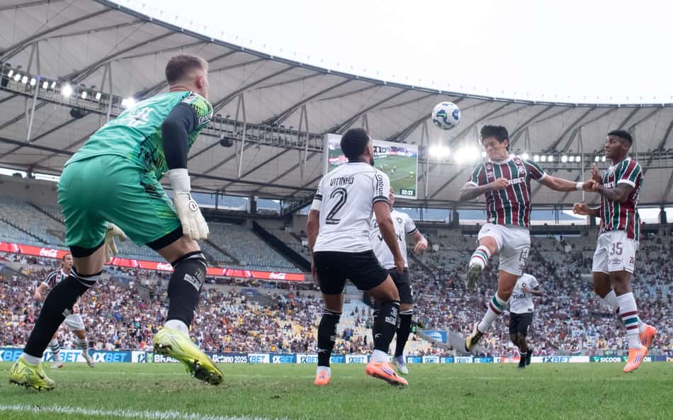 Jornal europeu aponta culpado em Fluminense x Botafogo: 'Insustentável'