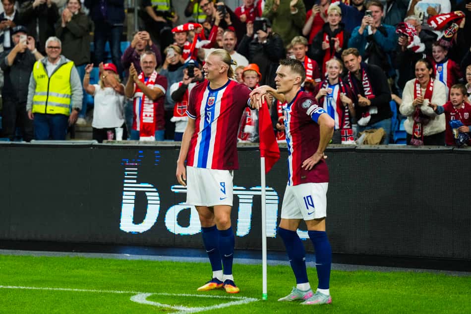 Haaland comemorando gol na partida (Foto: Fredrik Varfjell/AFP)